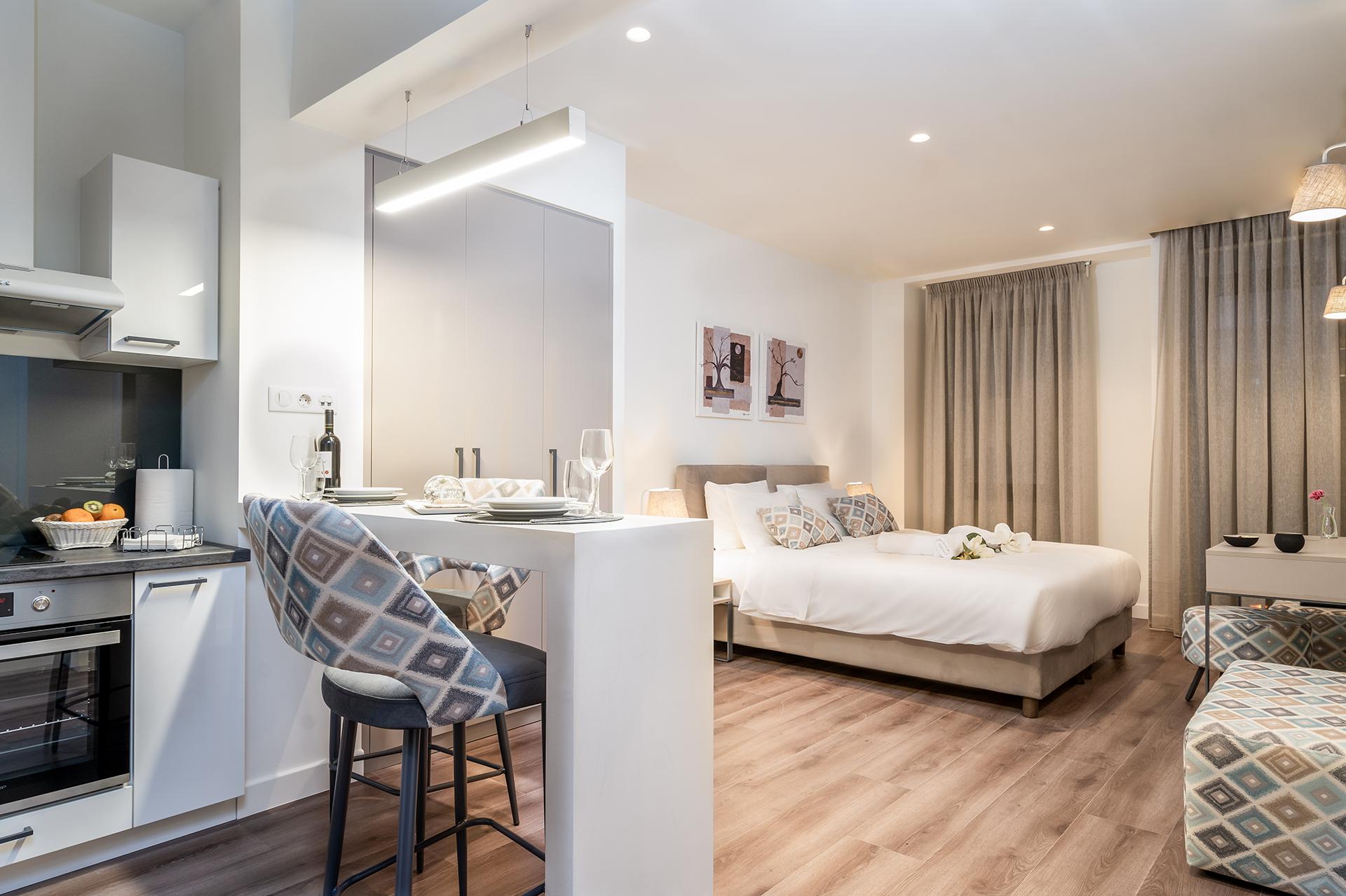 Urban Nest - Suites & Apartments Aten Exteriör bild